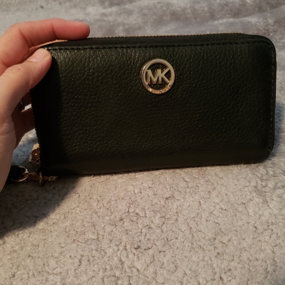 Michael Kors Handbags - Michael Kors Black Pebbled Leather Wallet/Wristlet